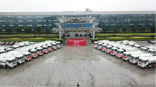 best365英国在线体育批量环卫装备发往柬埔寨，助力“一带一路”建设